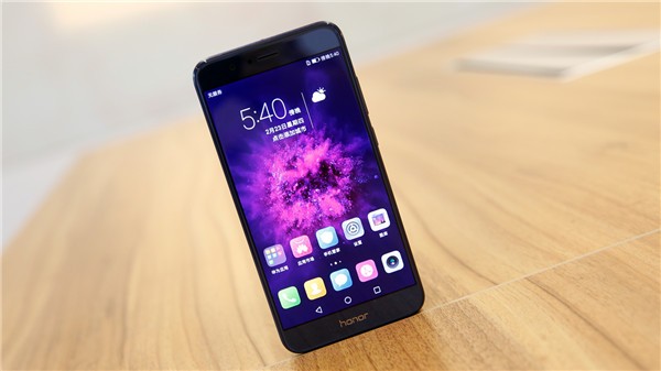 HUAWEI Honor V9 with improved performance 